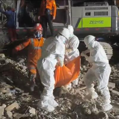 Total 52 Jenazah Santri Ponpes Al Khoziny Berhasil Dievakuasi Hingga Minggu Malam