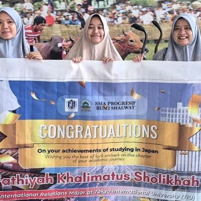 SMA Progresif Bumi Shalawat Antarkan Siswi Raih Beasiswa ke Jepang
