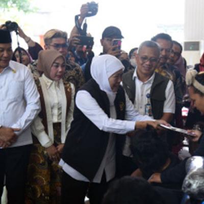 Pemprov Jatim Salurkan Bansos Rp 4,9 Miliar untuk Warga Sidoarjo